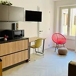 Muros - Modern Living In