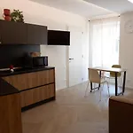 Muros - Modern Living In Τρέντο