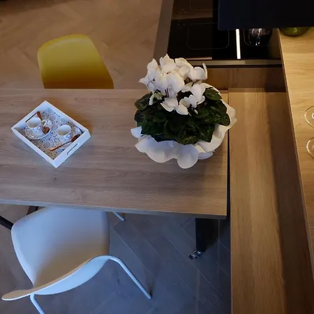 Muros - Modern Living In Apartment Trento