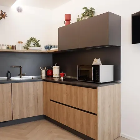 Apartment Muros - Modern Living In Trento