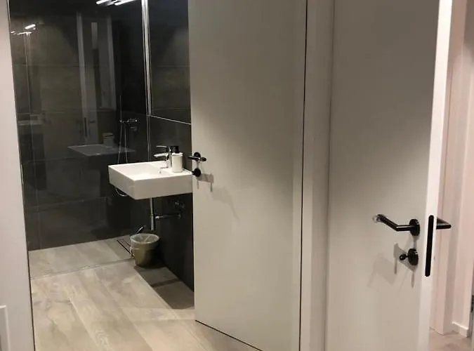 Muros - Modern Living In